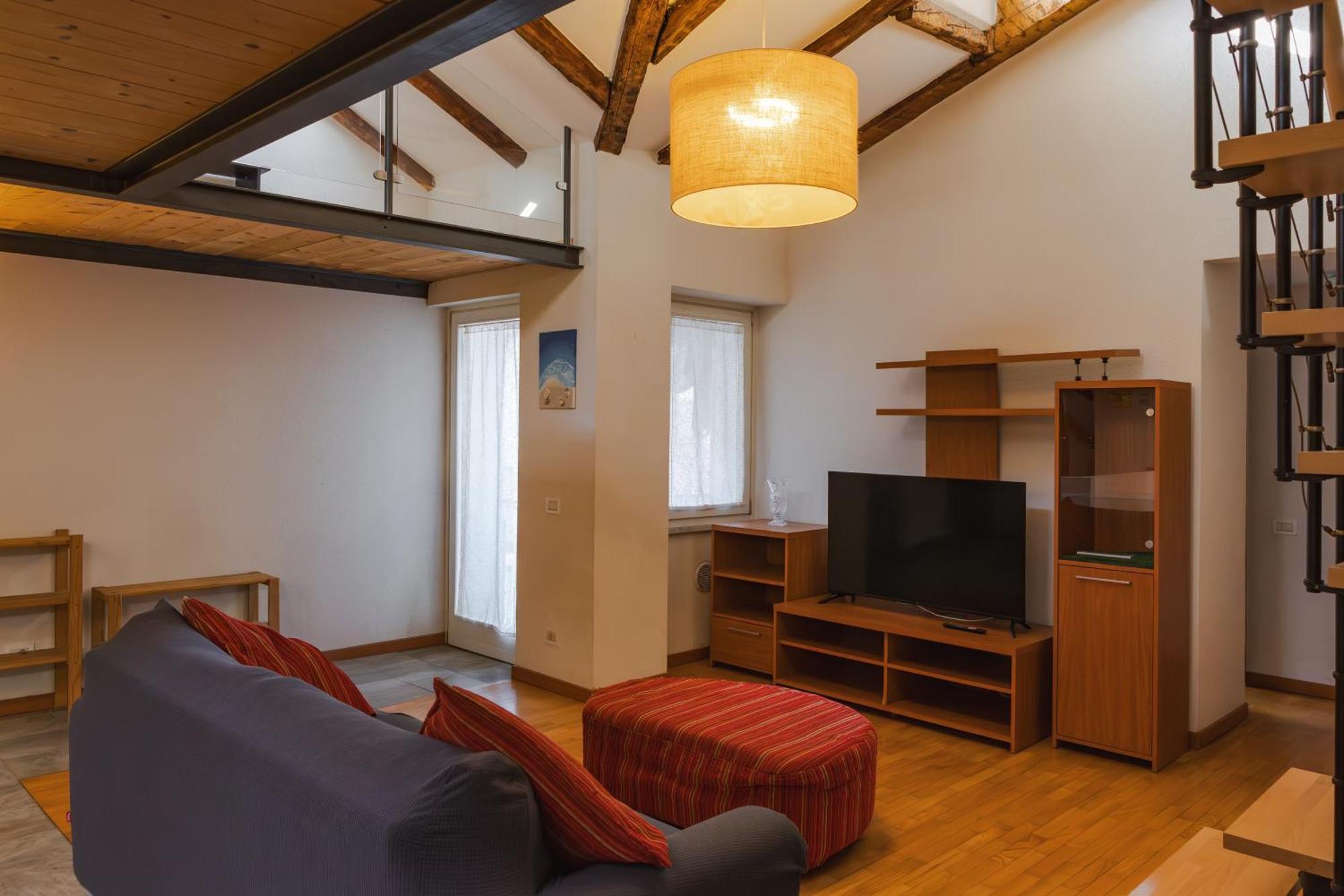 Mansarda Piazza Venezia Appartement Triëst Buitenkant foto