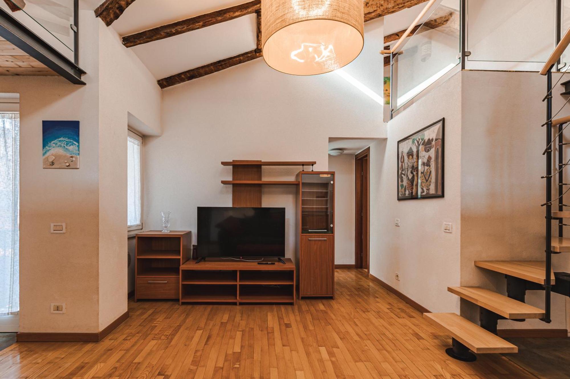 Mansarda Piazza Venezia Appartement Triëst Buitenkant foto