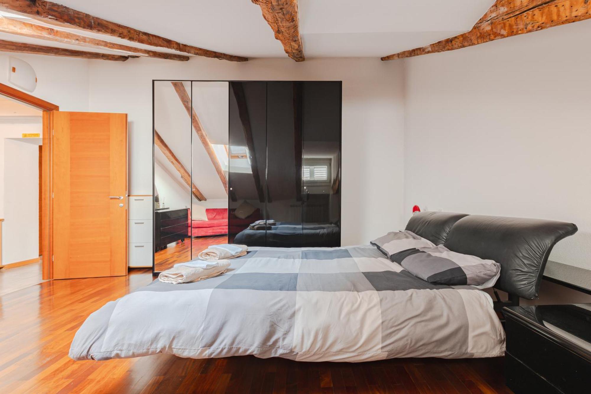 Mansarda Piazza Venezia Appartement Triëst Buitenkant foto